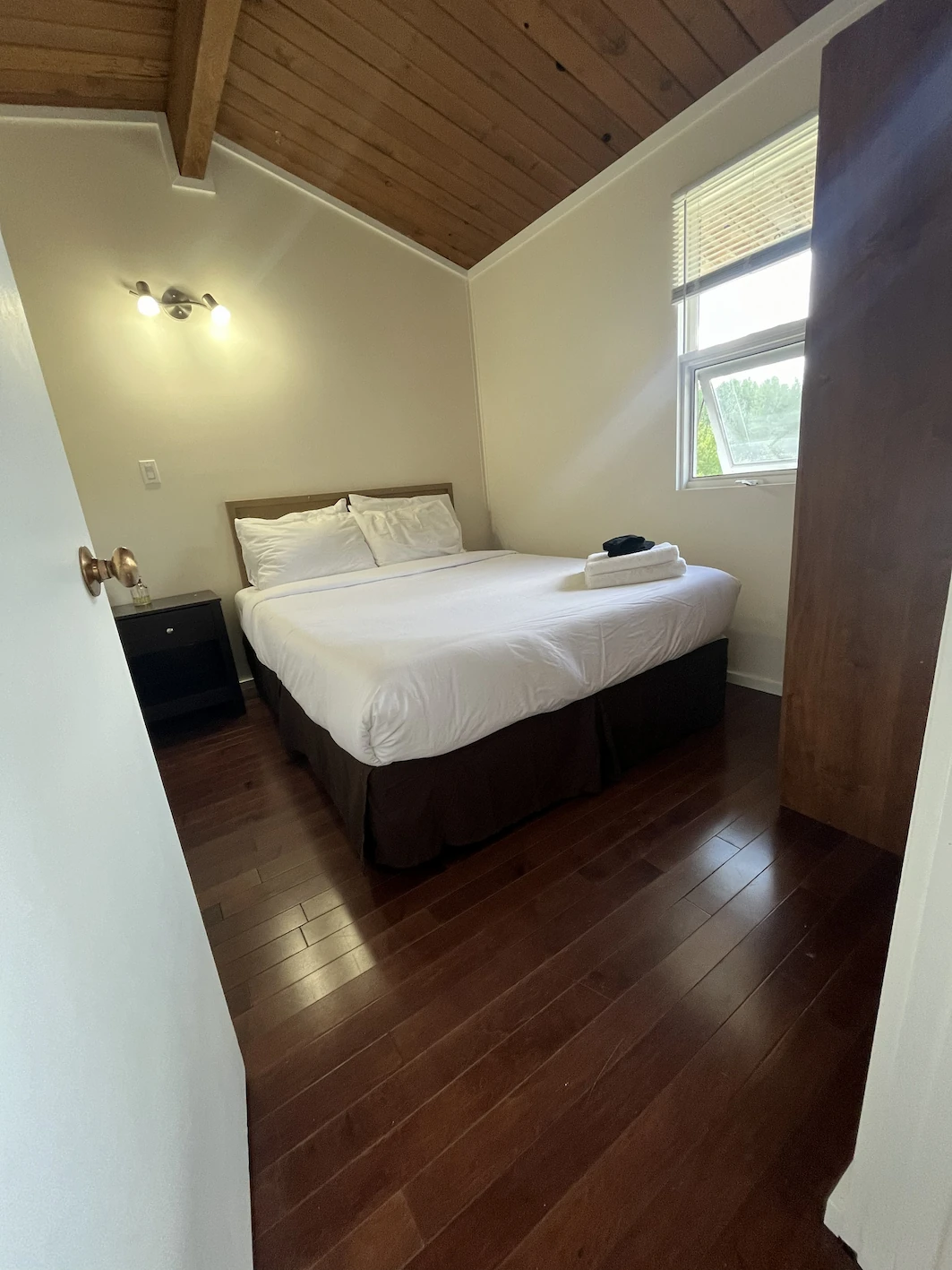 Louie Lake Cabin Bedroom